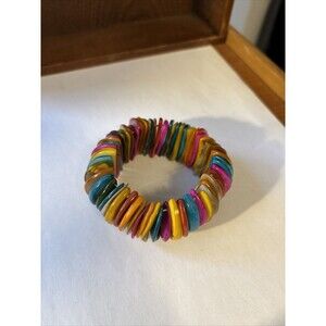 Dyed sea shell stretch bracelet heavy duty
